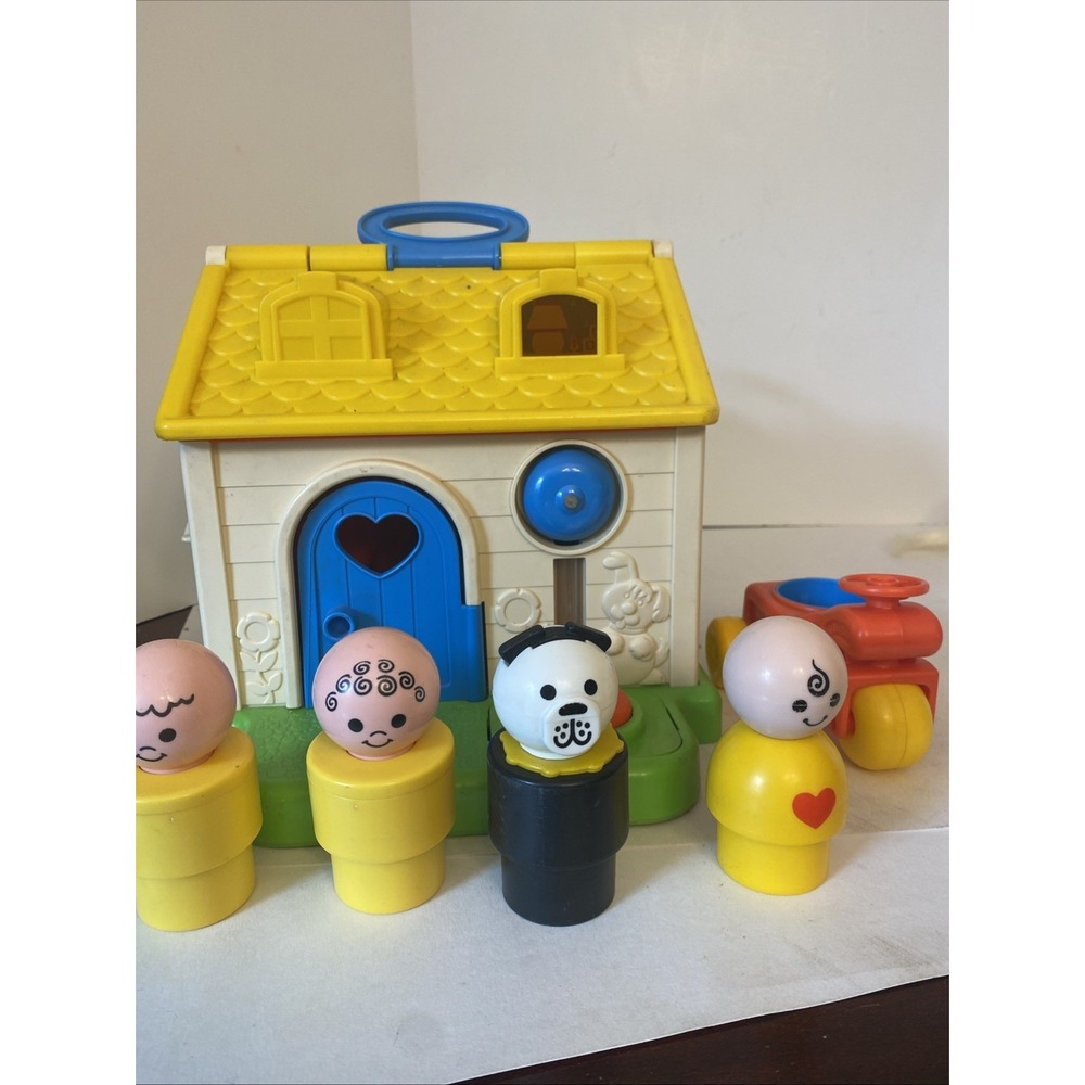Vintage Fisher Price 136 Discovery Cottage Jumbo Chunky Little People Set +